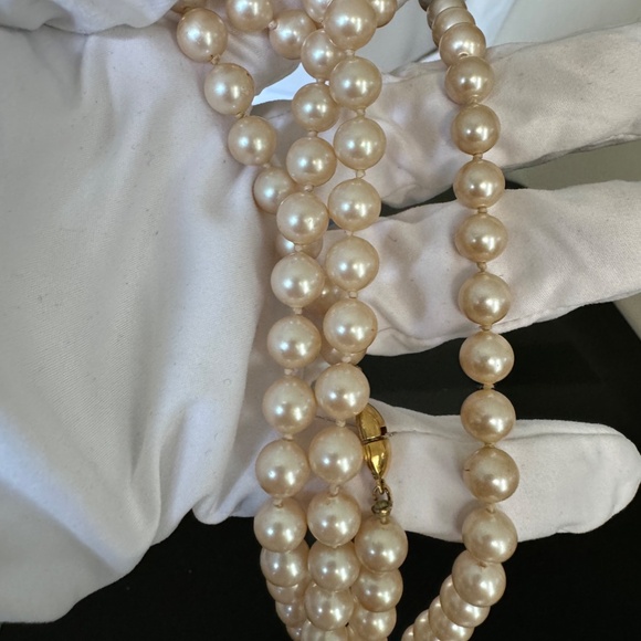 Vintage Monet Faux Pearl Necklace Knotted Opera Length  35 inch 1960s - Picture 7 of 11